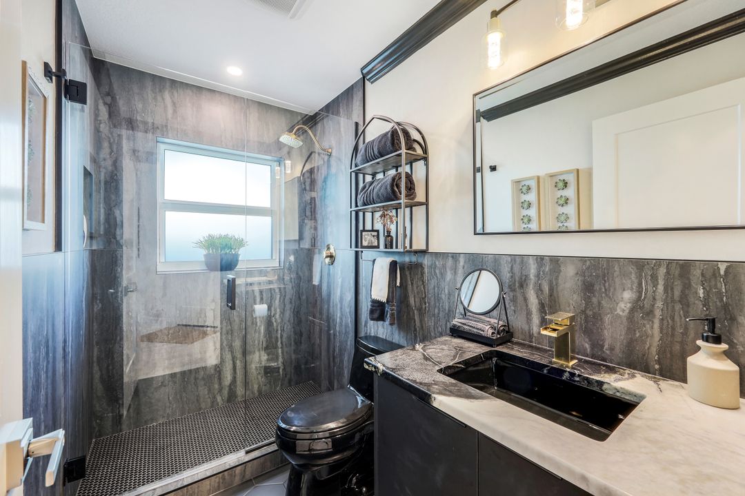 1262 Silverstrand Dr, Naples, FL 34110