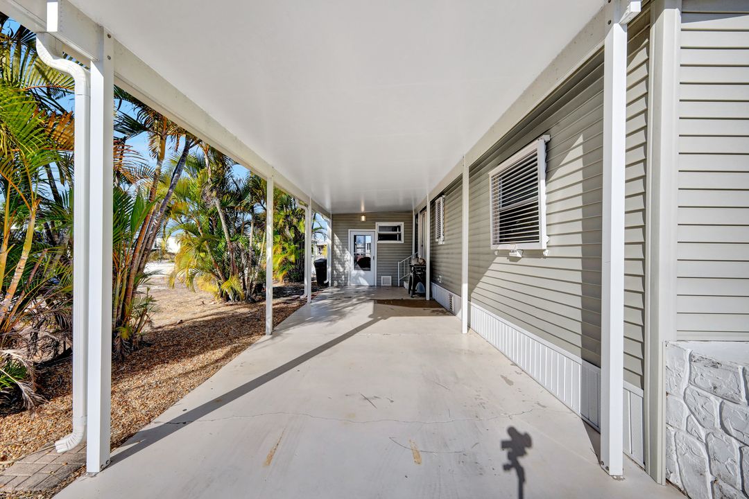 2971 Bounty Ln, Saint James City, FL 33956