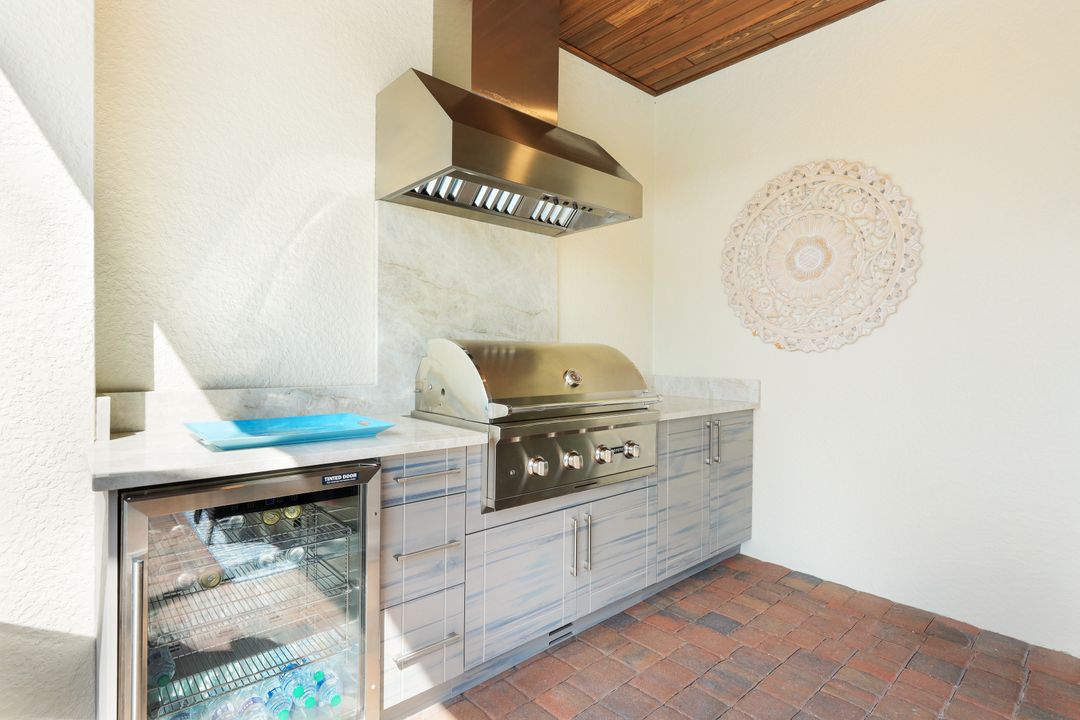 28086 Edenderry Ct, Bonita Springs, FL 34135