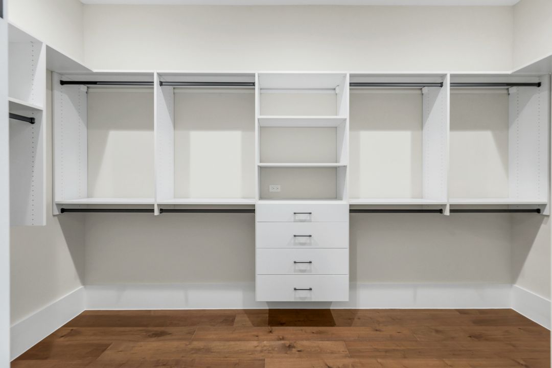 16647 Isola Bella Ln, Naples, FL 34110