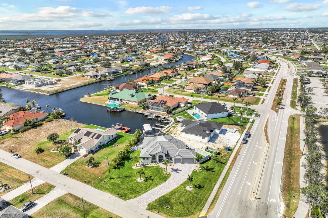 3518 Oasis Blvd, Cape Coral, FL 33914