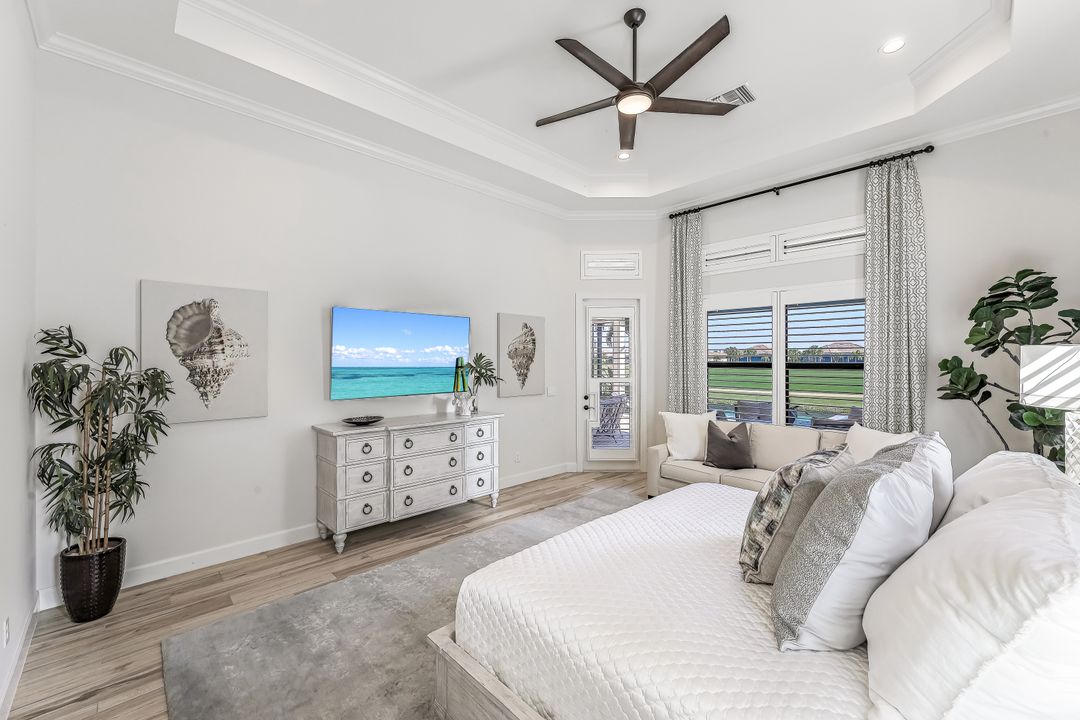 9071 Sorreno Ct, Naples, FL 34119