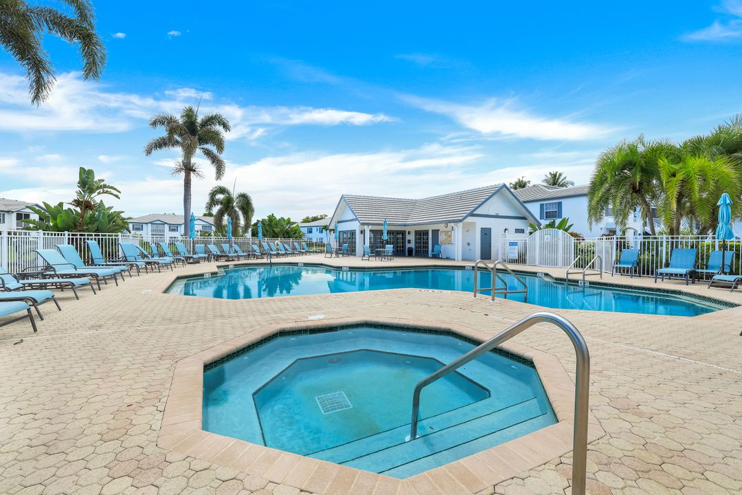 859 Tanbark Dr #101, Naples, FL 34108