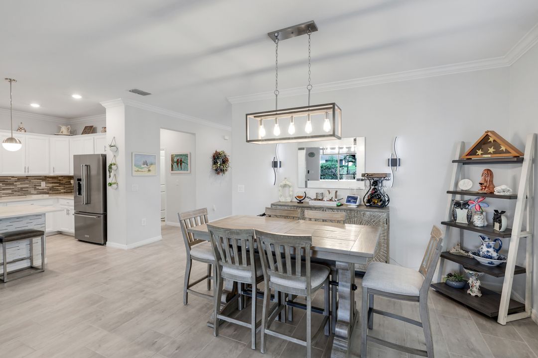 2193 Clementine St, Naples, FL 34120