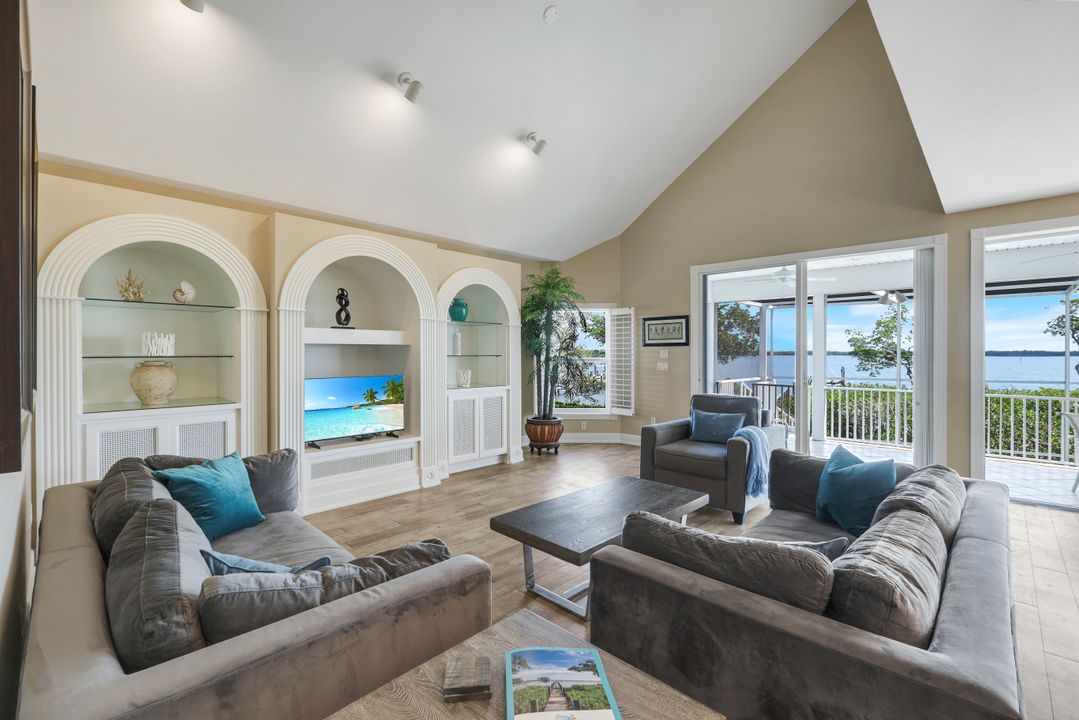 21500-21504 Indian Bayou Dr, Fort Myers Beach, FL 33931