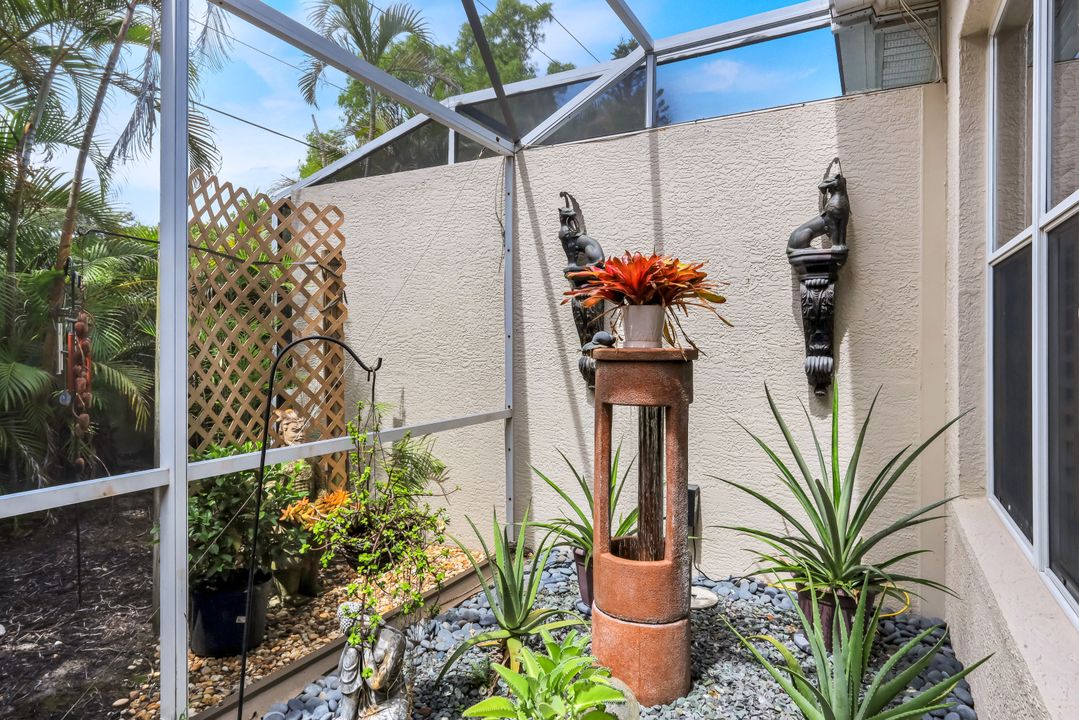 1814 Leamington Ln, Naples, FL 34109