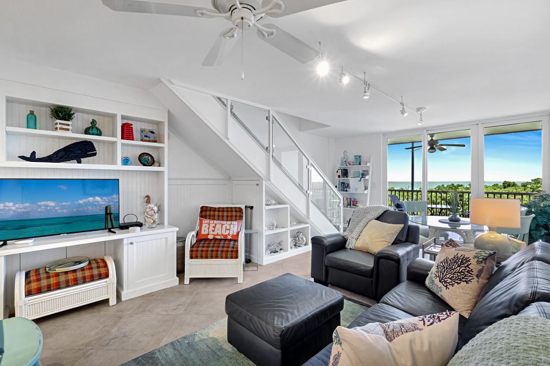 5 Bluebill Ave #505-605, Naples, FL 34108