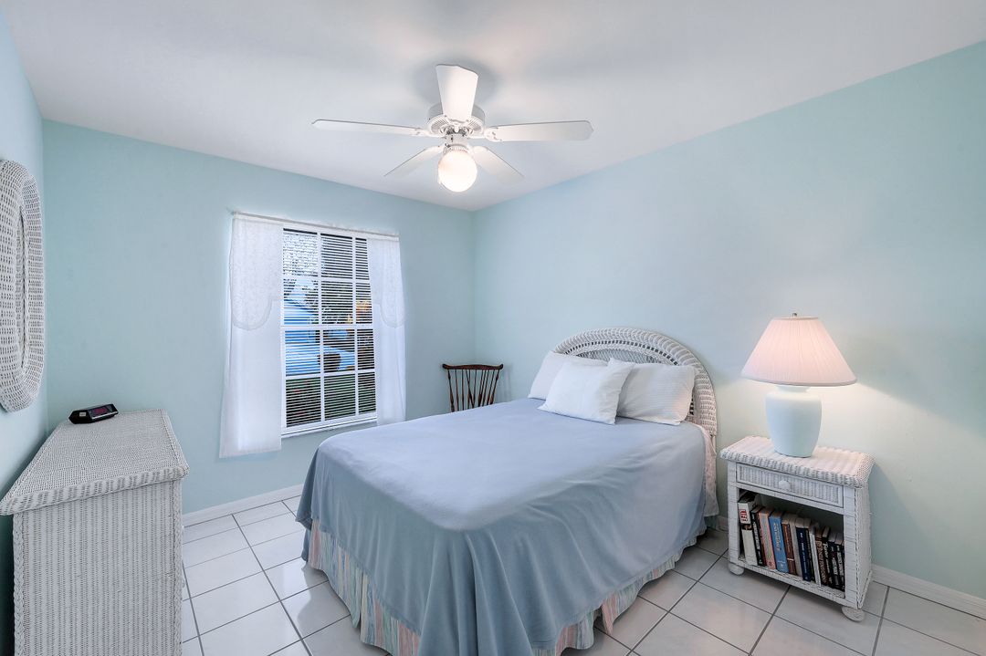 6600 Bishopgate Ln, Naples, FL 34104