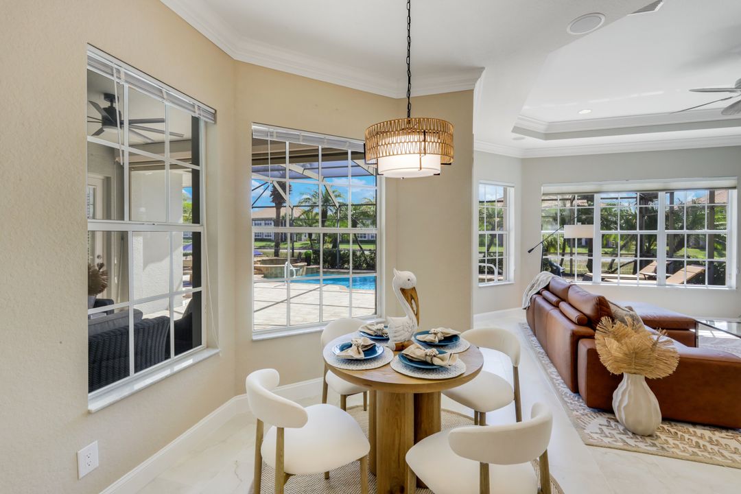 8810 Spinner Cove Ln, Naples, FL 34120