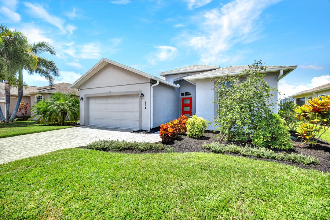 484 Crossfield Cir, Naples, FL 34104