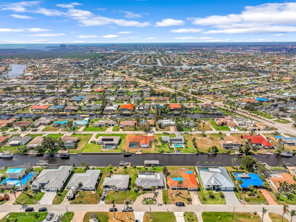 5326 Colonade Ct, Cape Coral, FL 33904