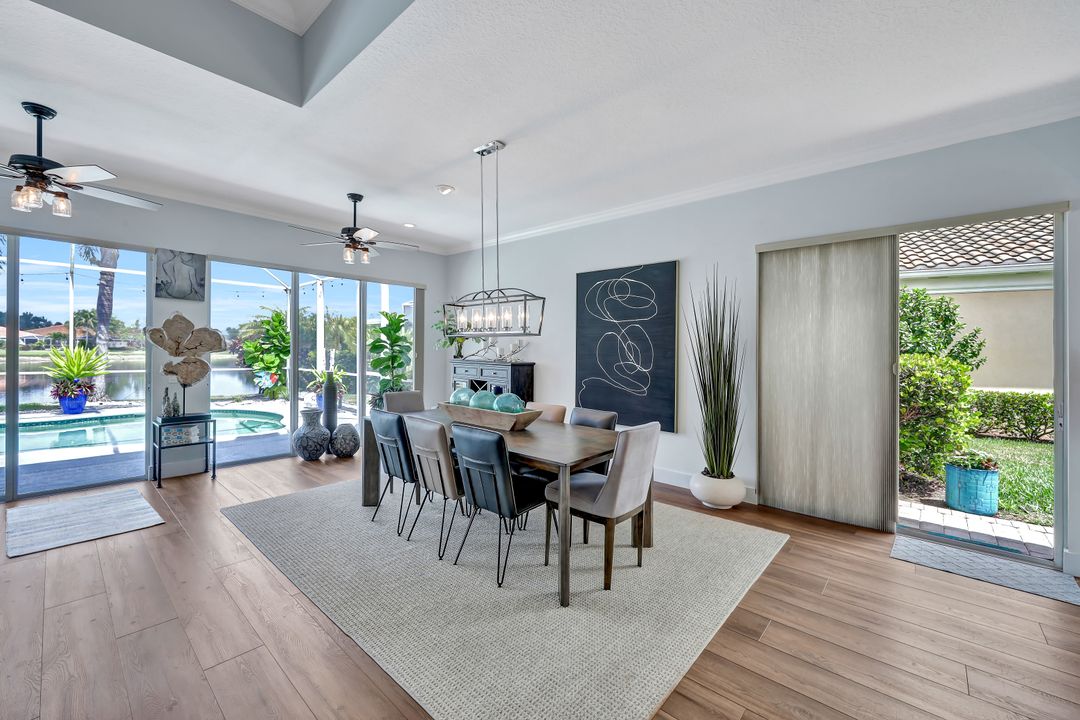 5441 Freeport Ln, Naples, FL 34119