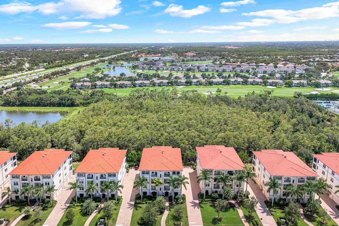 16374 Viansa Wy #302, Naples, FL 34110