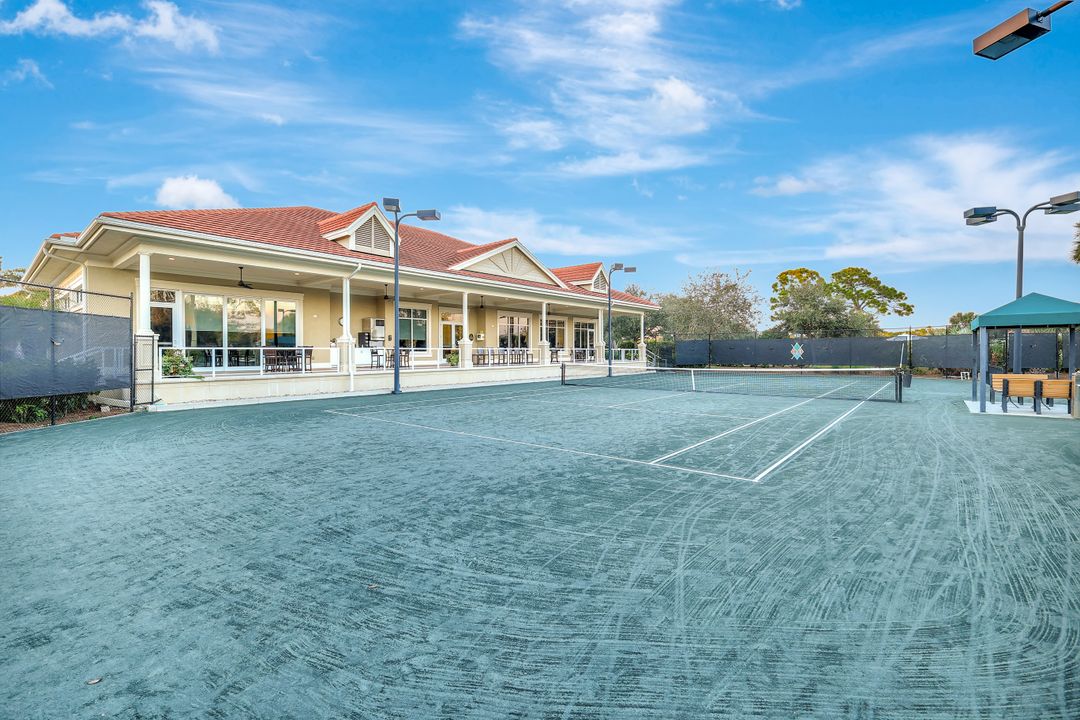 1252 Pocantico Ln, Naples, FL 34110