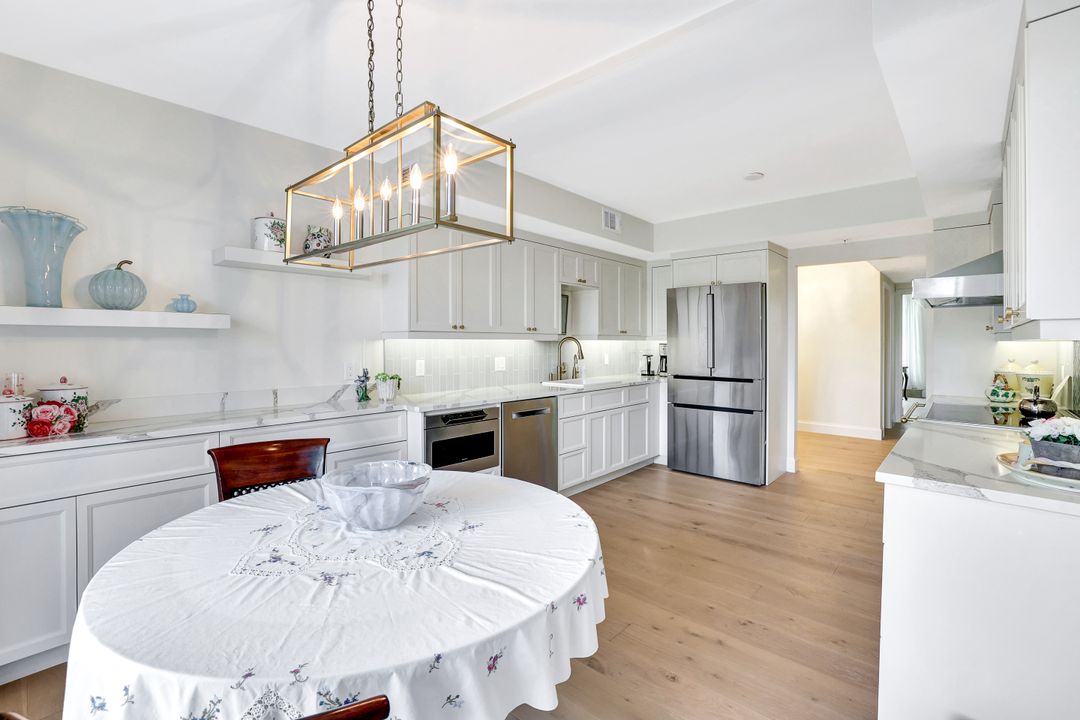 7515 Pelican Bay Blvd #4b, Naples, FL 34108