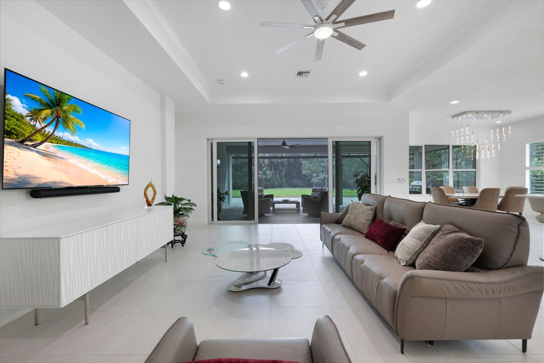 11698 Jasper Ct, Naples, FL 34120