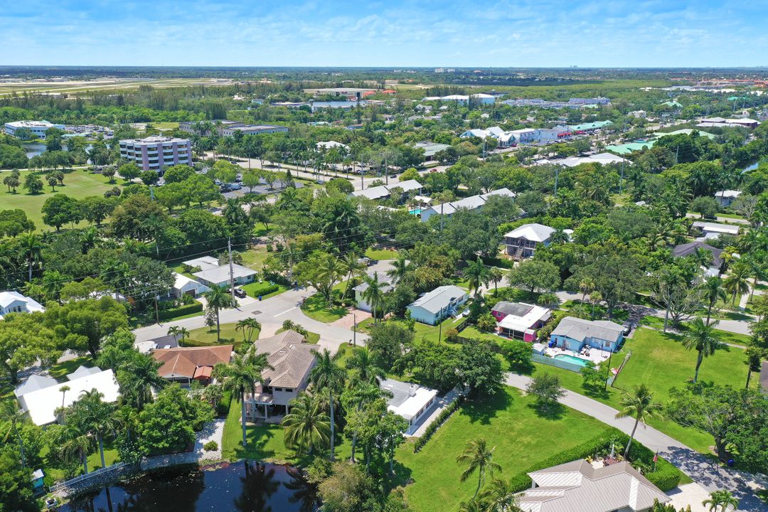 1245 8th Terrace N, Naples, FL 34102