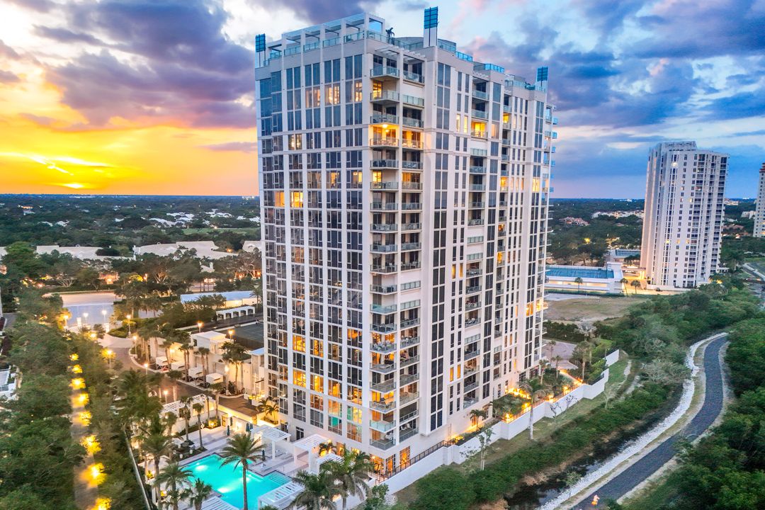 6897 Grenadier Blvd #601, Naples, FL 34108