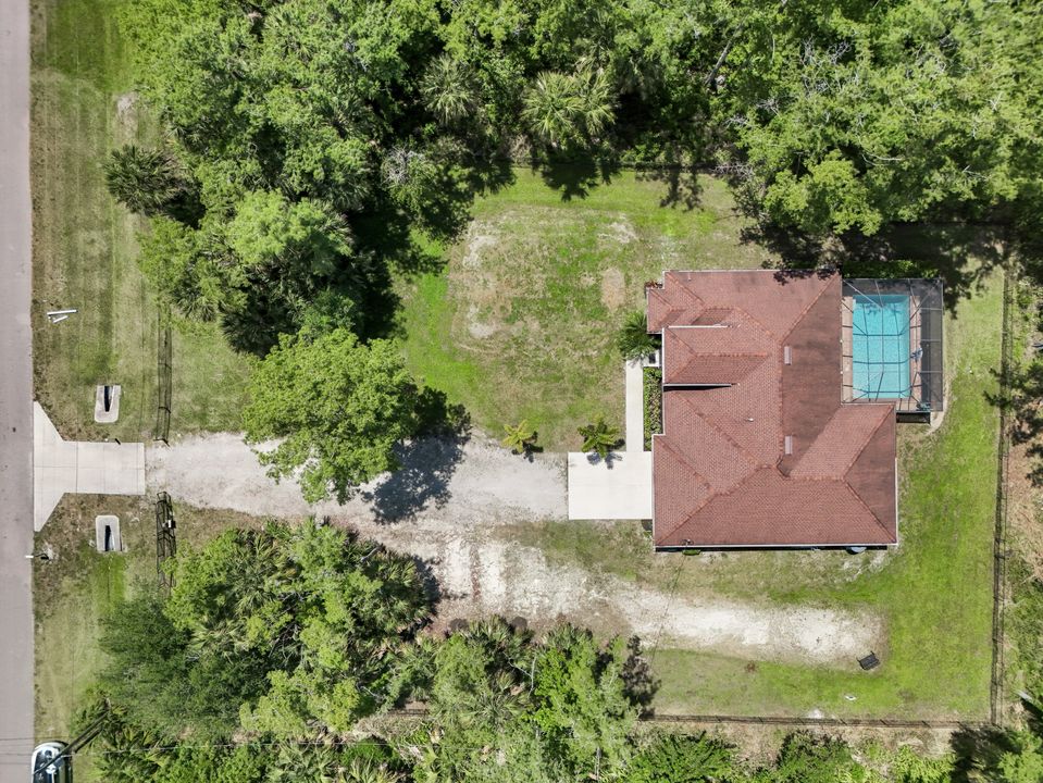 575 12th Ave NW, Naples, FL 34120