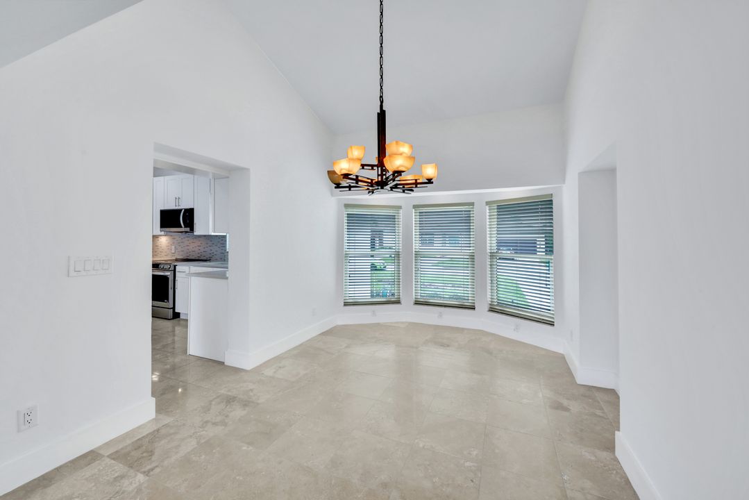 396 Conners Ave, Naples, FL 34108