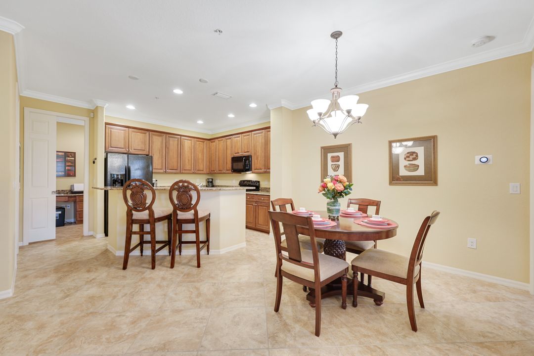 9027 Alturas Ln #3304, Naples, FL 34113