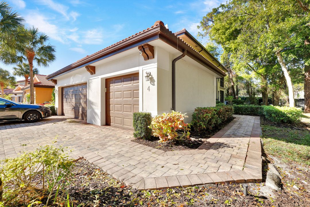 1338 Corso Palermo Ct #4, Naples, FL 34105