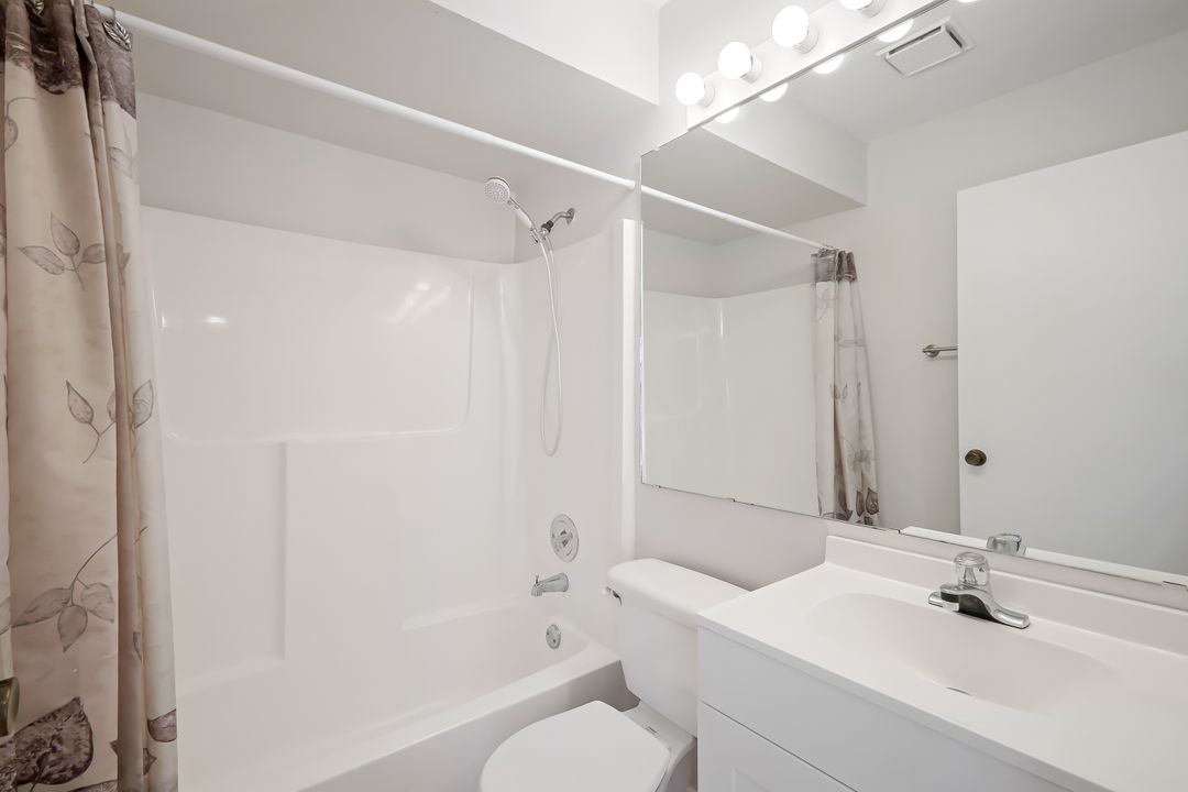 8401 S Haven Ln, Fort Myers, FL 33919