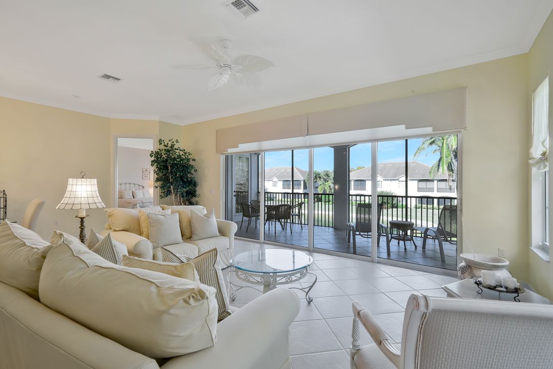 5025 Blauvelt Way #202, Naples, FL 34105