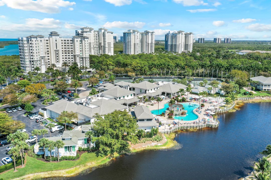285 Grande Way #503, Naples, FL 34110
