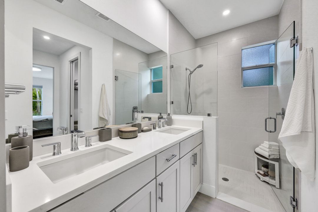 5862 Lancewood Way, Naples, FL 34116