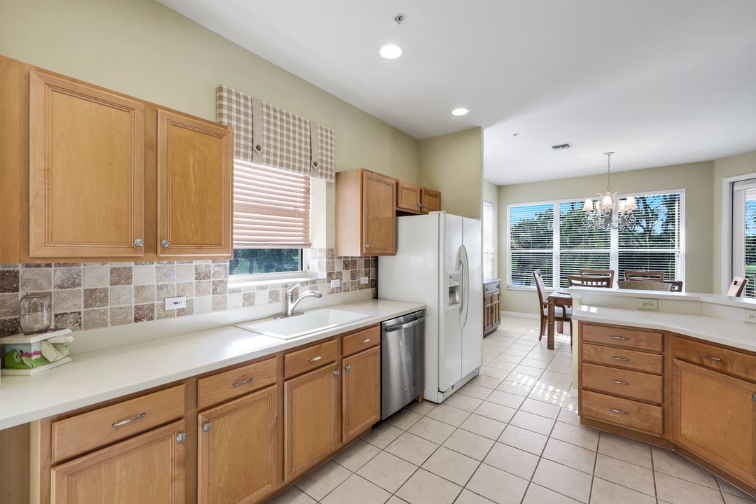 8470 Danbury Blvd #201, Naples, FL 34120