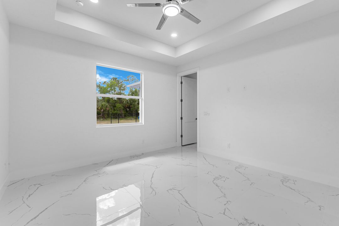 407 Columbus Ave, Lehigh Acres, FL 33972