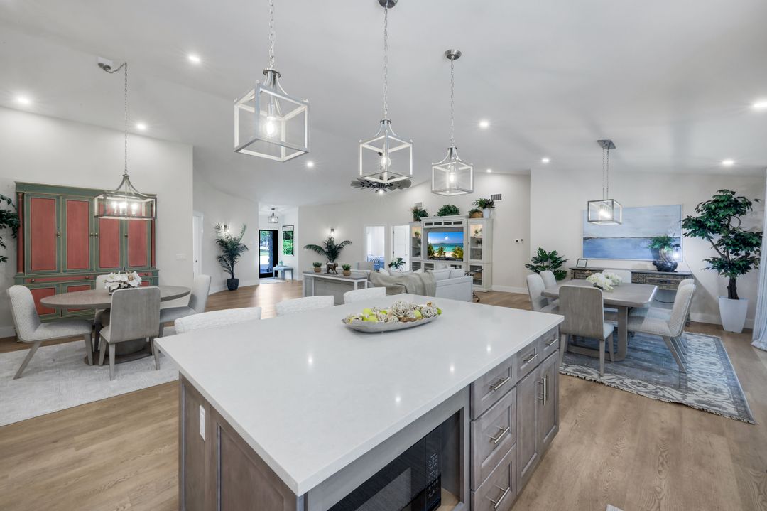 3000 70th St SW, Naples, FL 34105