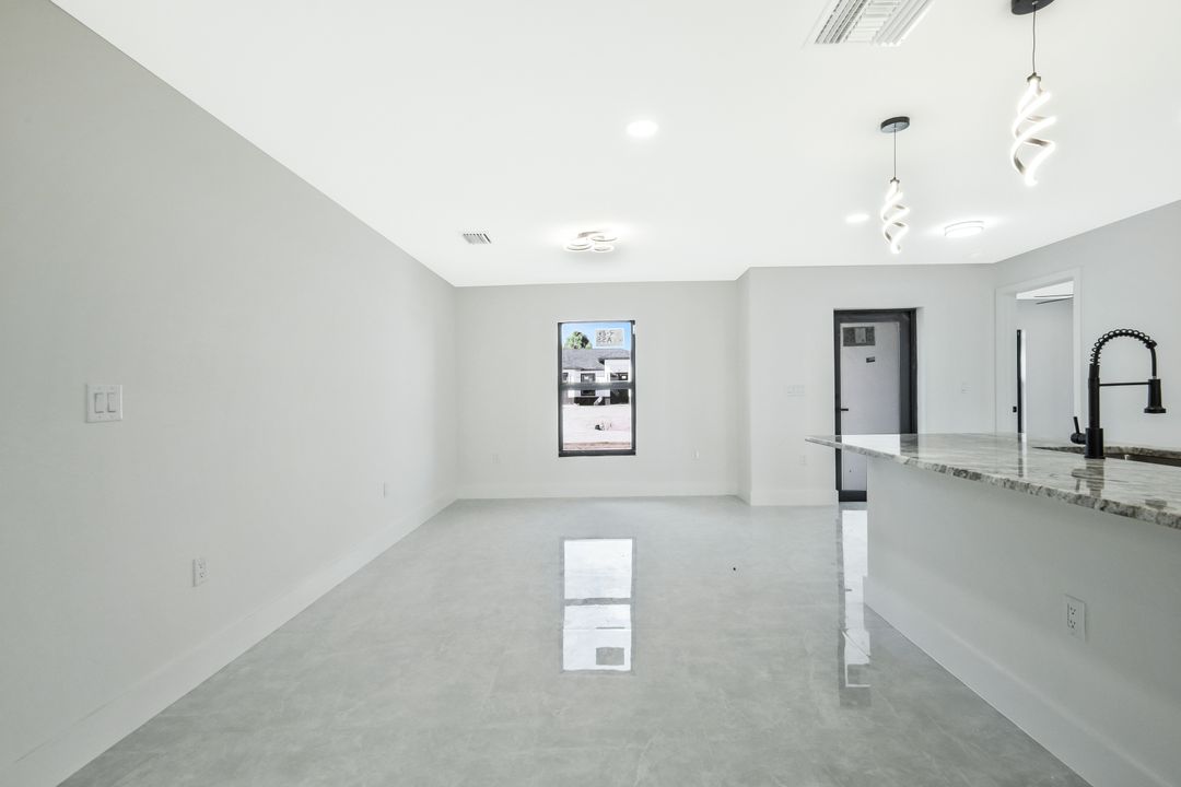 3411 27th St SW, Lehigh Acres, FL 33976