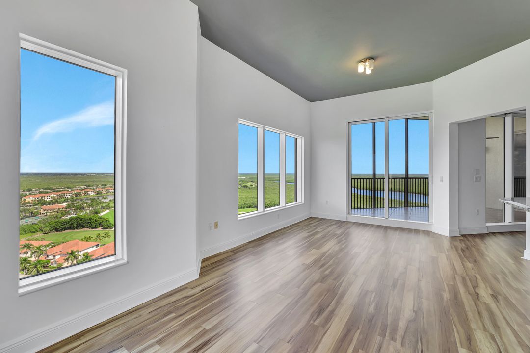 1060 Borghese Ln #2001, Naples, FL 34114