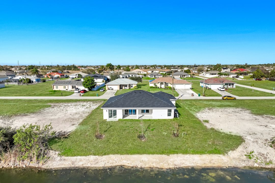 2823 NE 5th Pl, Cape Coral, FL 33909