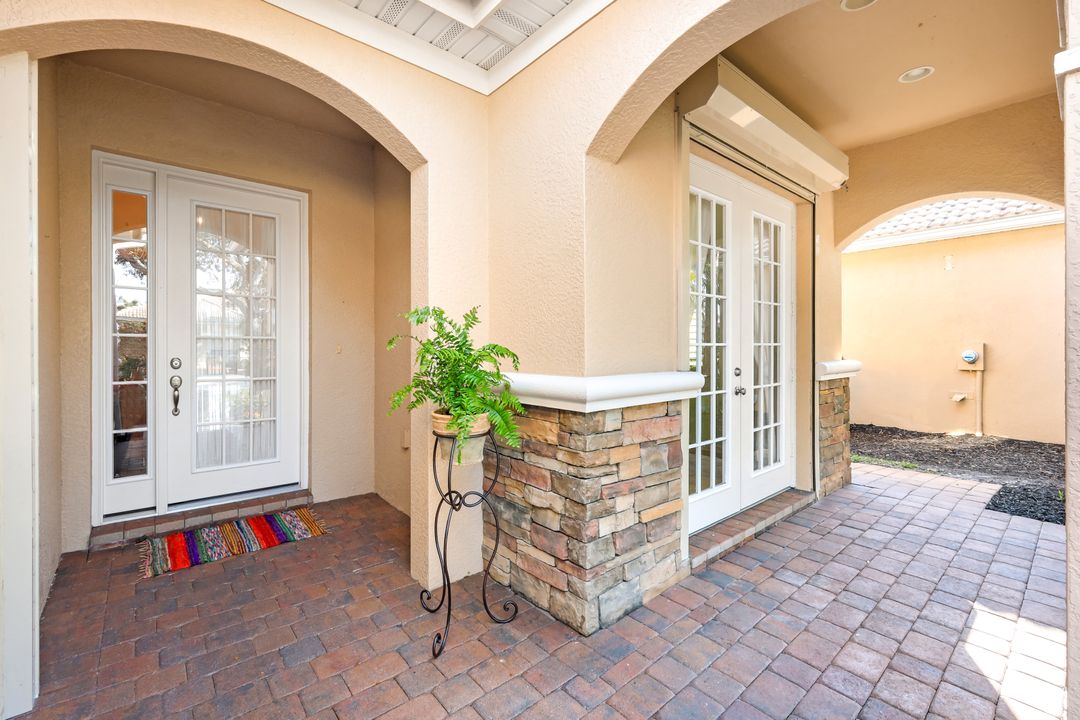 10376 Flat Stone Loop, Bonita Springs, FL 34135