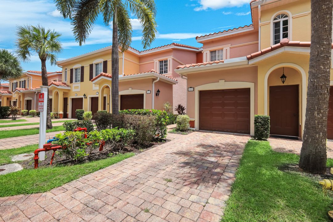 20221 Estero Gardens Cir #105, Estero, FL 33928