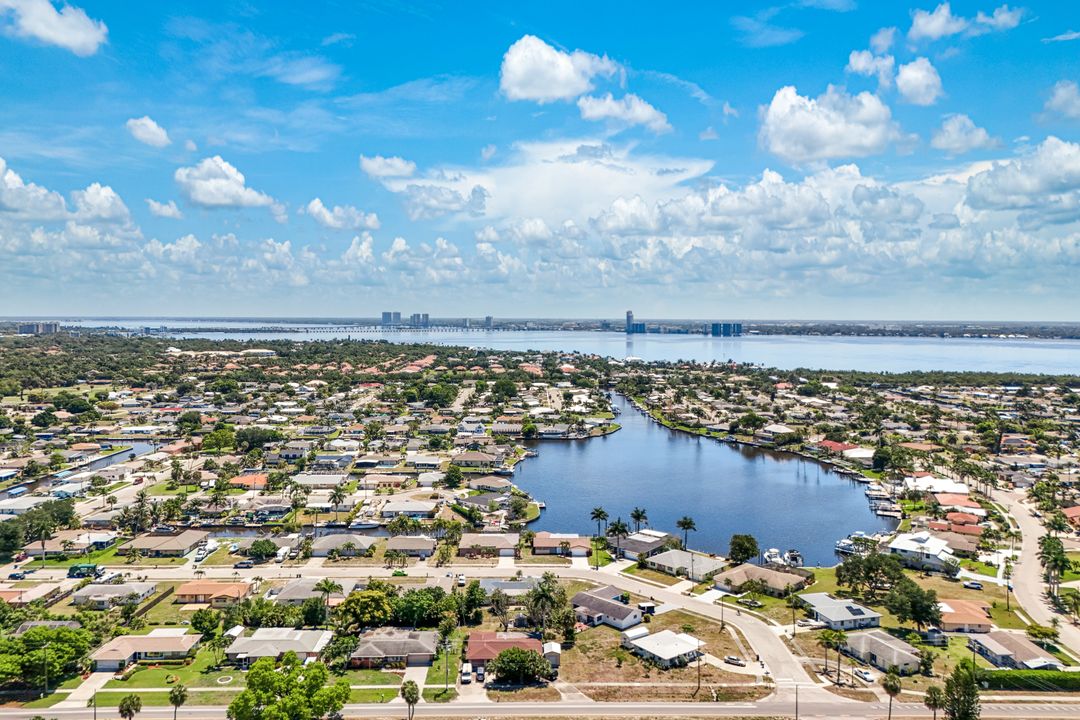 4530 Vinsetta Ave, North Fort Myers, FL 33903