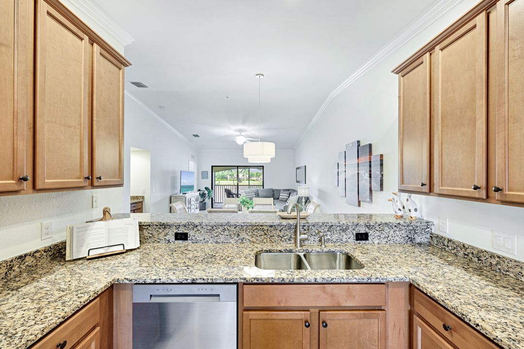 9509 Avellino Wy #1822, Naples, FL 34113