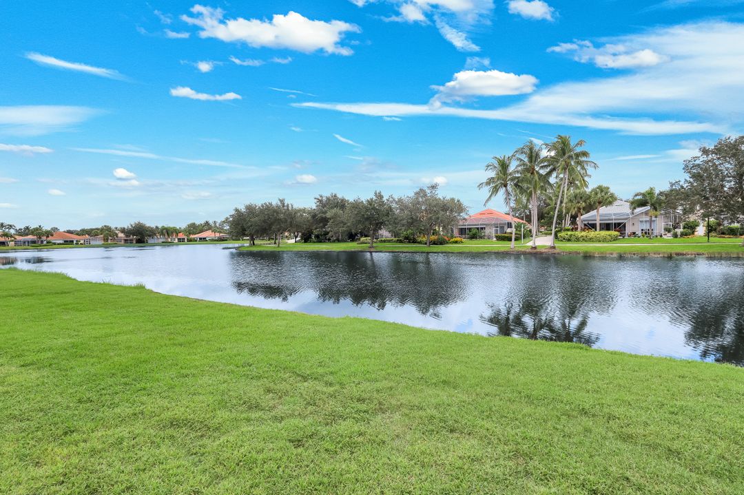 4362 Queen Elizabeth Way, Naples, FL 34119