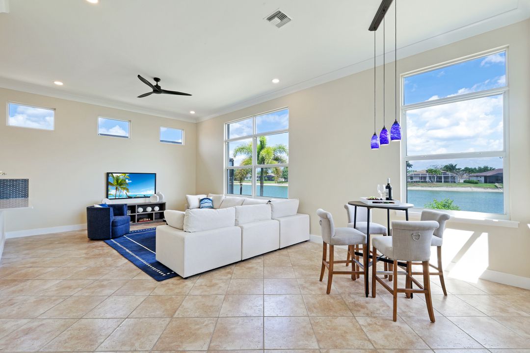 985 Chesapeake Bay Ct, Naples, FL 34120