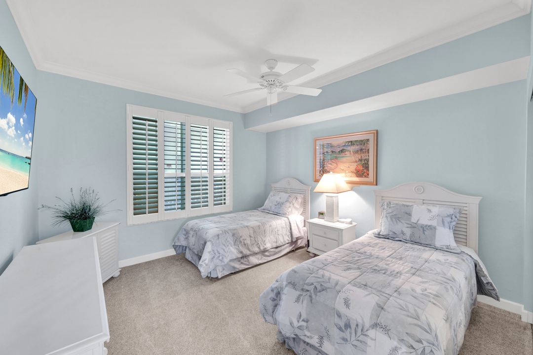 315 Dunes Blvd #404, Naples, FL 34110