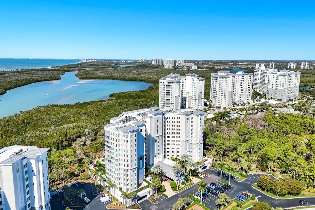 325 Dunes Blvd #604, Naples, FL 34110