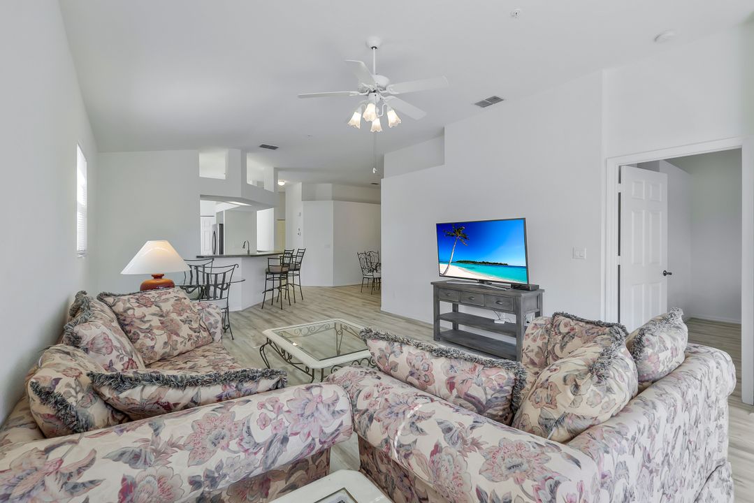 6812 Satinleaf Rd S #204, Naples, FL 34109