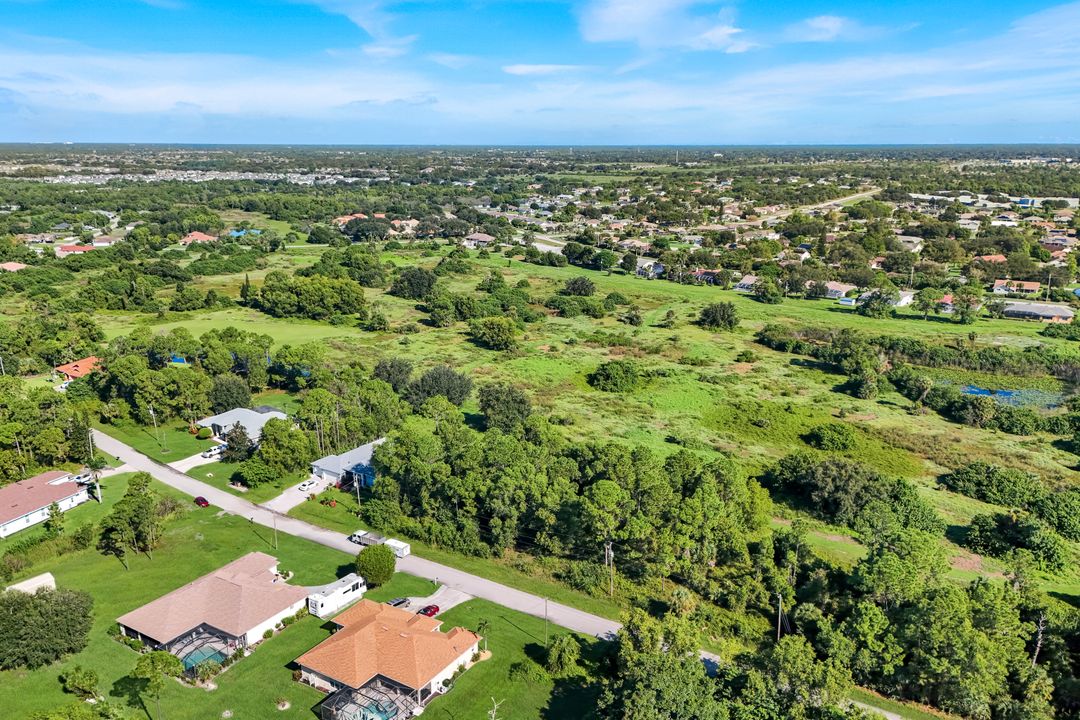 647 Parkdale Blvd, Lehigh Acres, FL 33974