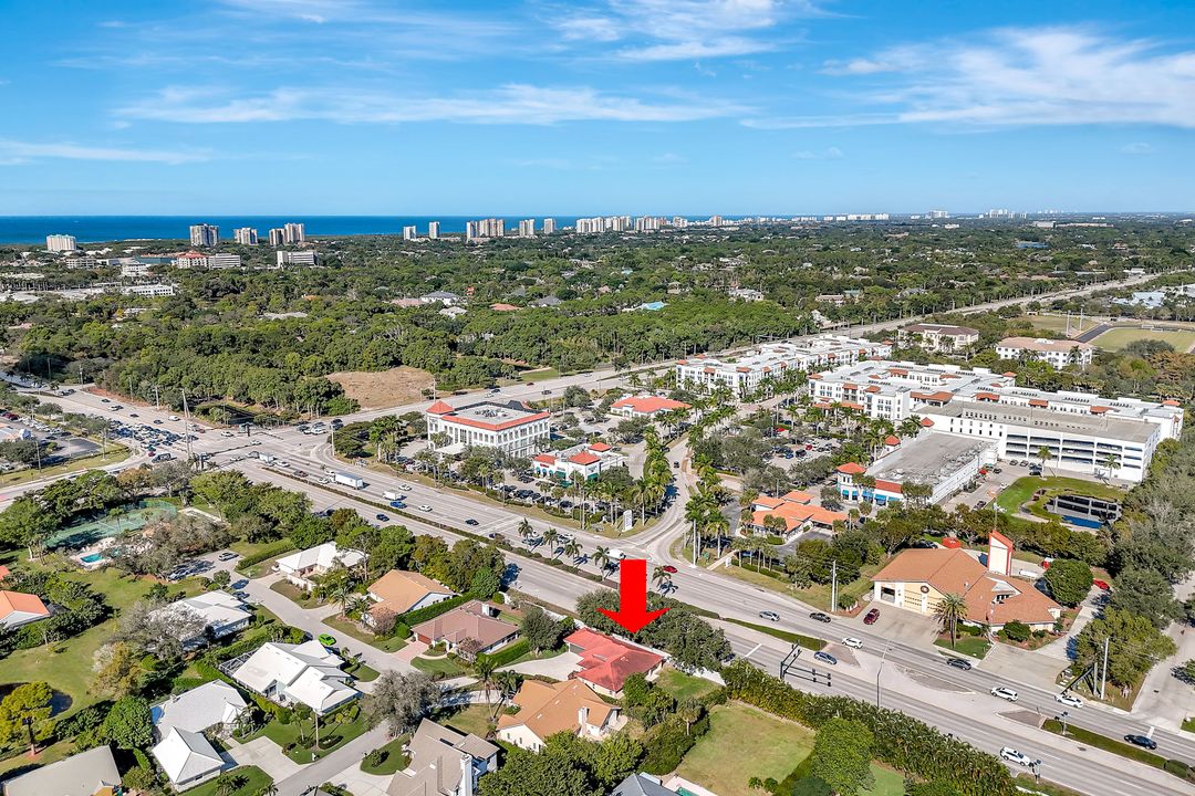 5138 Kristin Ct, Naples, FL 34105