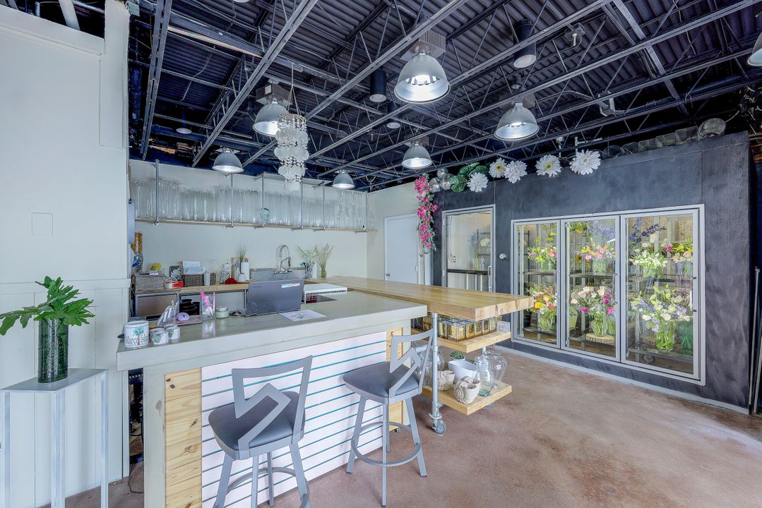9 Front St #9 Bella Florals Commercial, Marco Island, FL 34145