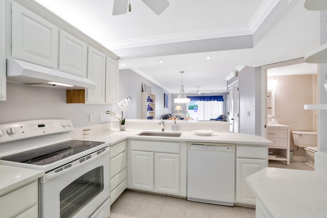 1045 Mainsail Dr #402, Naples, FL 34114