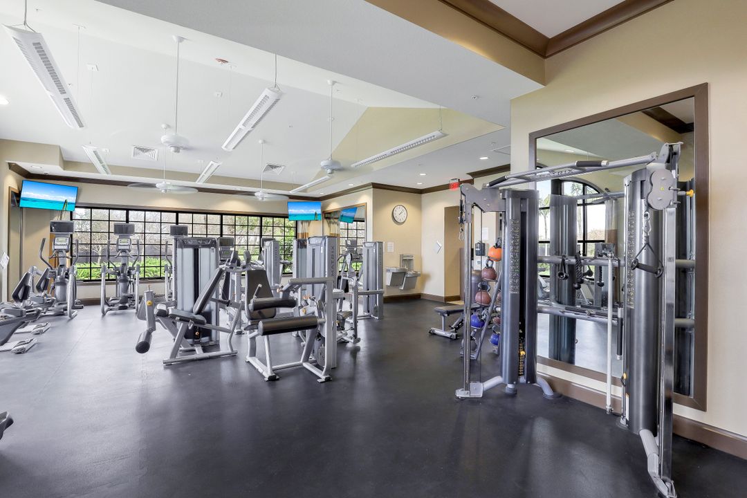 8581 Maggiore Ct, Naples, FL 34114